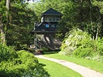 guest cottage walk