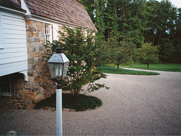 drive thru between house and barn and guest parking