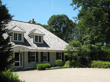 main entrance forecourt